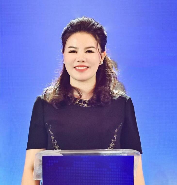 邓冰言